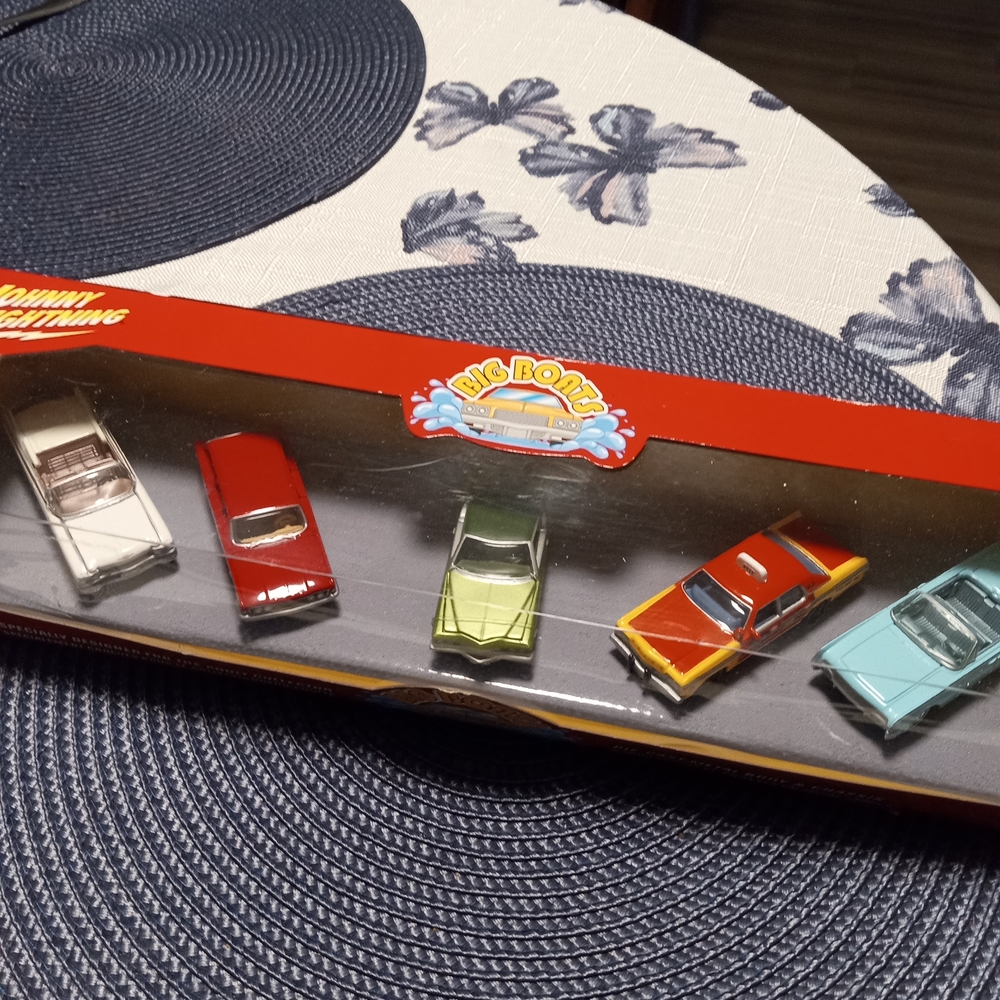 Big BoatsVintage Car Collection - Red, Green, Blue